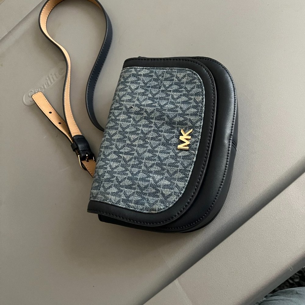 MK purse
